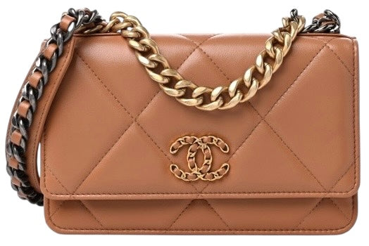 Chanel 19 Caramel Lambskin 21P
Wallet On Chain WOC Mixed Metal Hardware