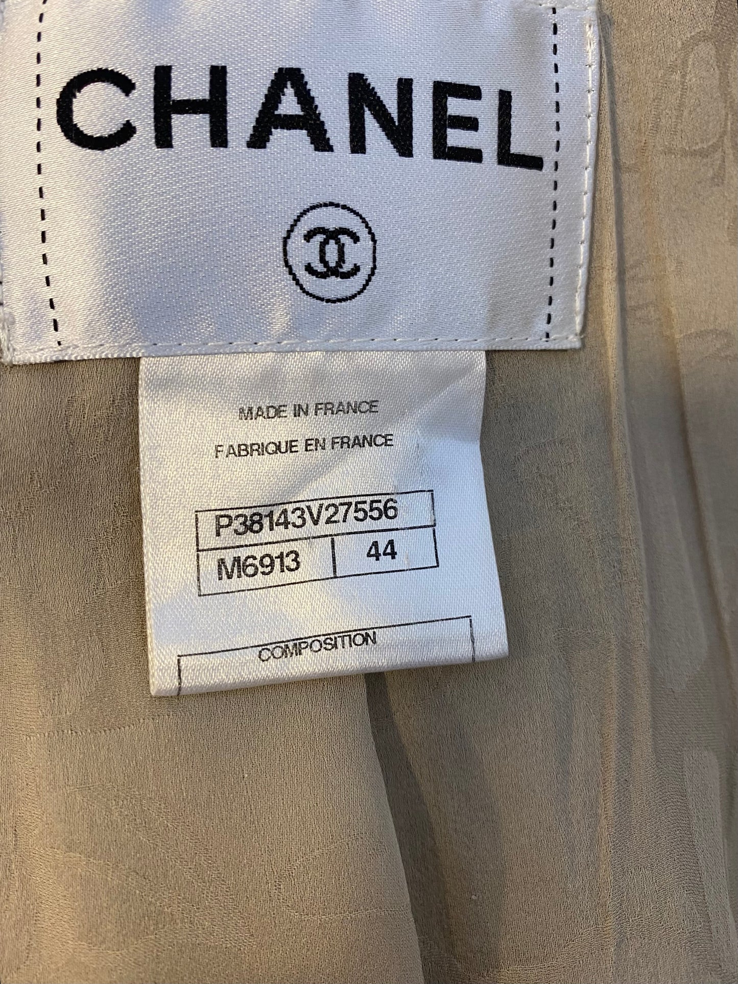 Chanel 10P Fantasy Tweed Beige Metallic Gold Jacket Skirt Suit Set FR 42/44