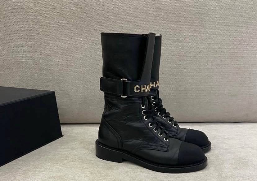 CHANEL 21B BLACK LAMBSKIN LEATHER LACE UP COMBAT BOOTS EU 36