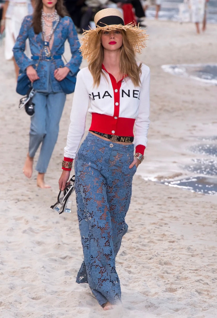 Chanel 19S Iconic White Red Cropped Cardigan Sweater FR 38