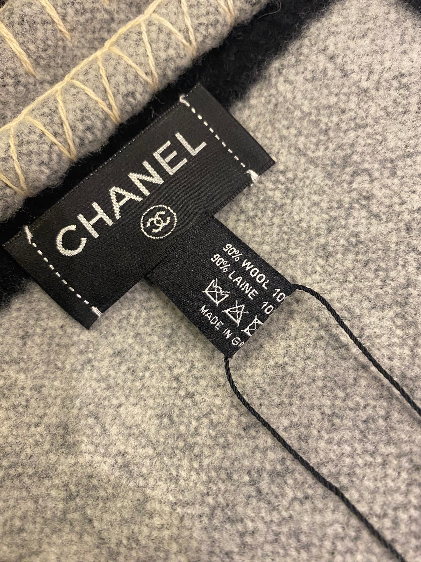 NWT Large Chanel Black & Grey Wool Cashmere CC Throw Blanket Decor