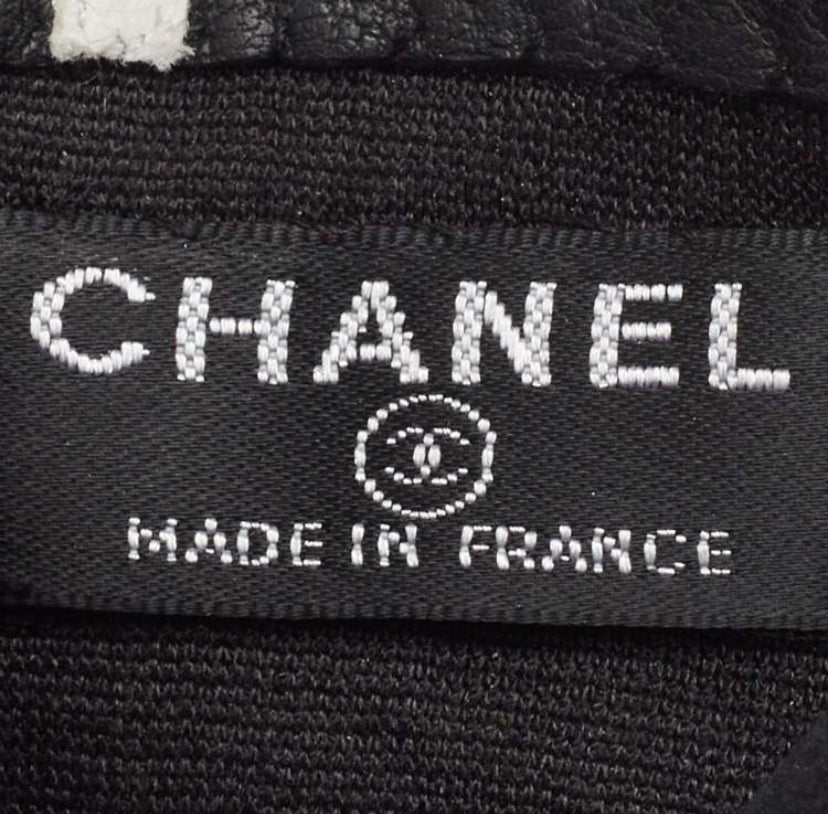 Chanel 22S All Over CC Logo Leather Black White Fingerless Gloves 7.5