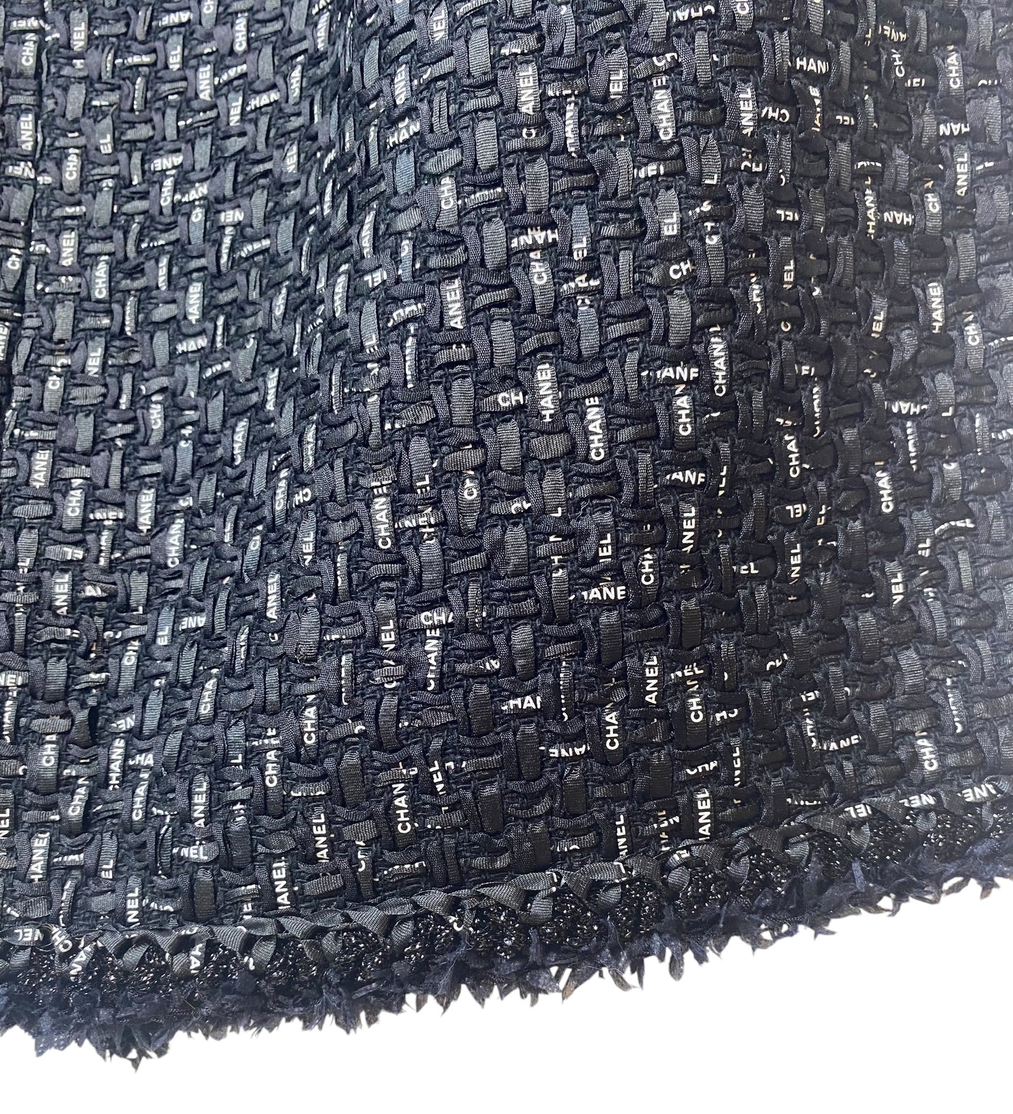 Rare Chanel 13C Paris Versailles Classic Black & White Signature Ribbon Tweed Skirt FR 44