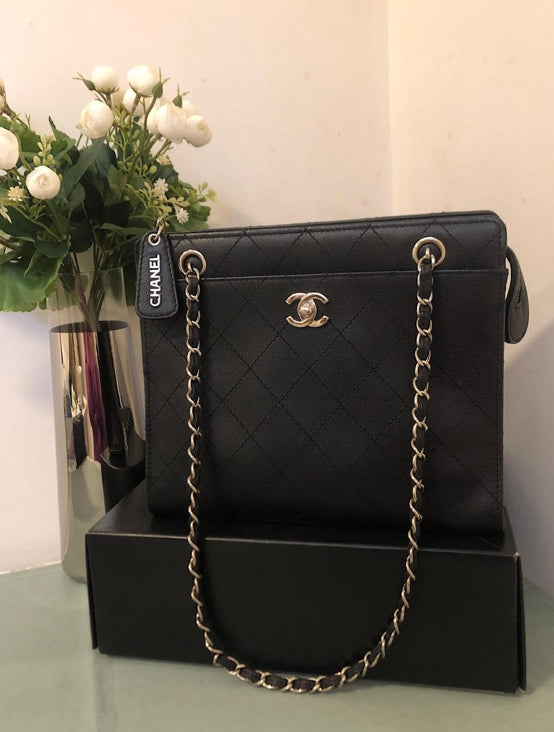 Chanel Vintage 1998 Black Caviar Leather Medium Tote with Silver Hardware
