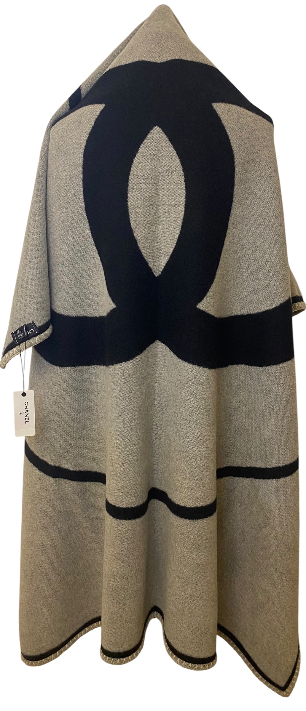 NWT Large Chanel Black & Grey Wool Cashmere CC Throw Blanket Decor