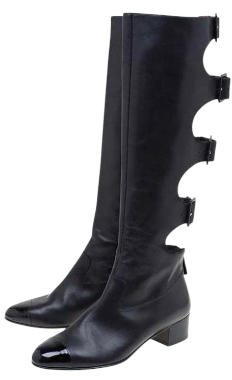 Chanel 07A Runway Black Leather Gladiator Buckle Knee High Riding Boots EU 39.5