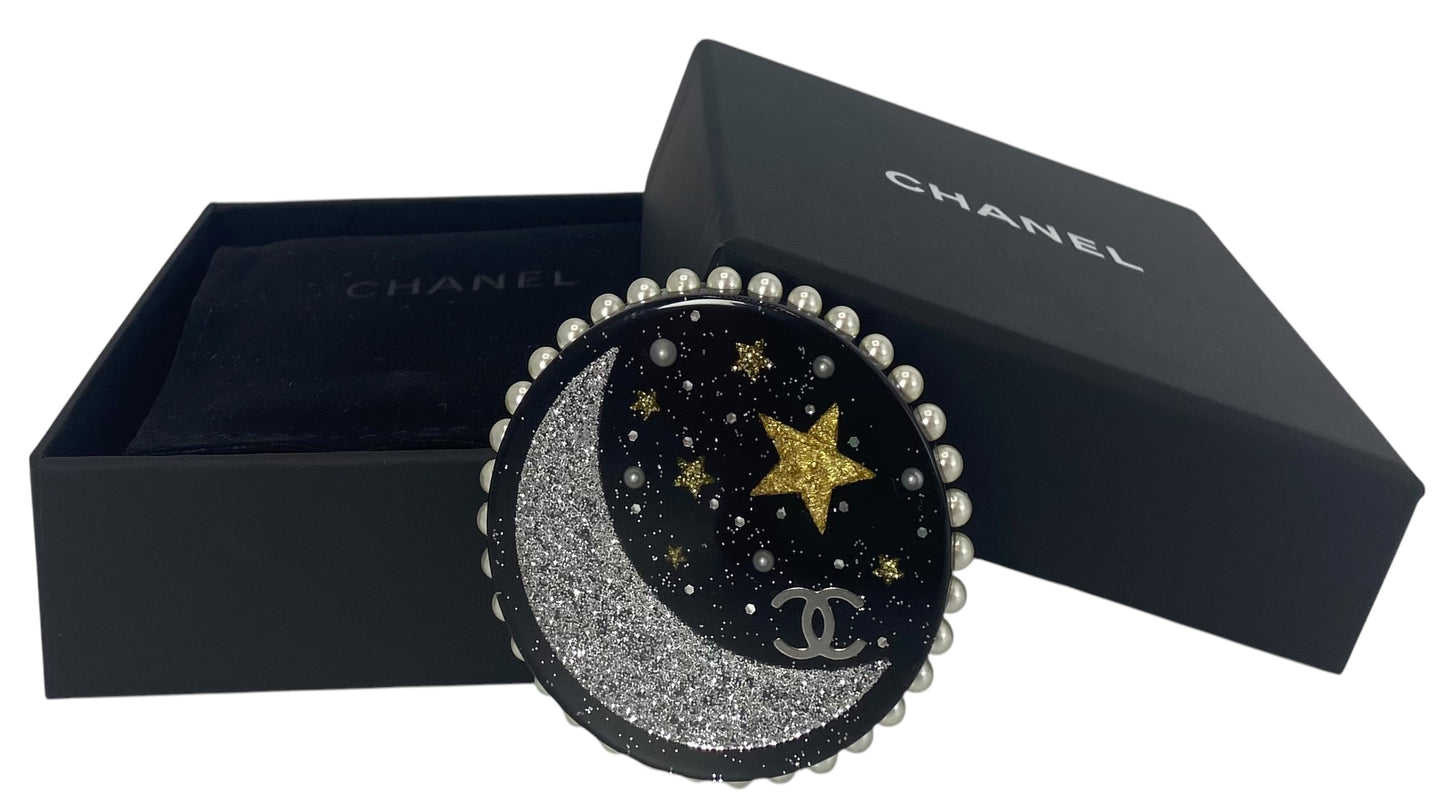 CHANEL 2017 LARGE MOON AND STAR BROOCH