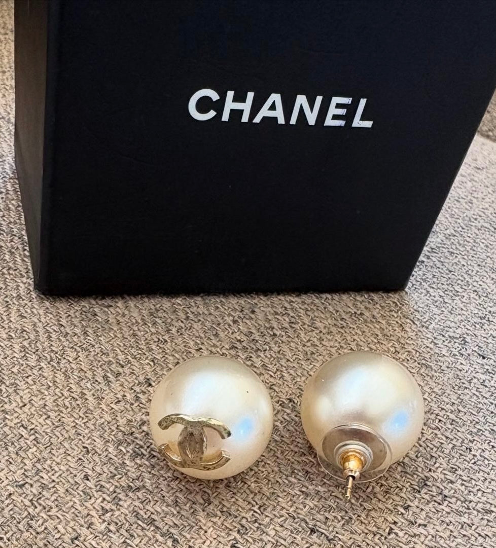 Chanel 14S XL Pearl Pale Champaign Gold Tone Stud Earrings