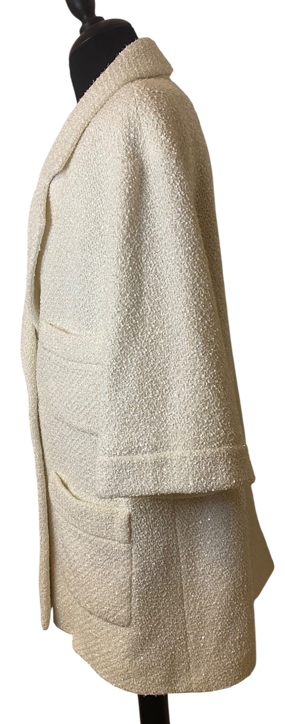 Chanel NWT 22S Runway Ecru Tweed Boucle Coat Jacket FR 42
