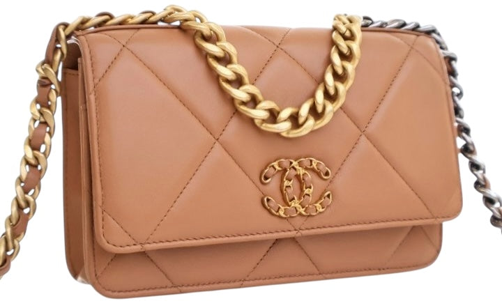 Chanel 19 Caramel Lambskin 21P
Wallet On Chain WOC Mixed Metal Hardware