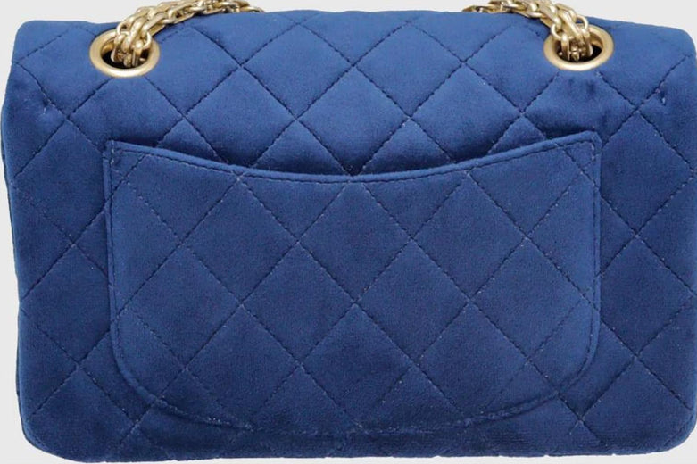 Chanel 19A Paris-Egypt MINI BLUE VELVET QUILTED 2.55 Reissue 224 flap bag Navy blue Gold hardware