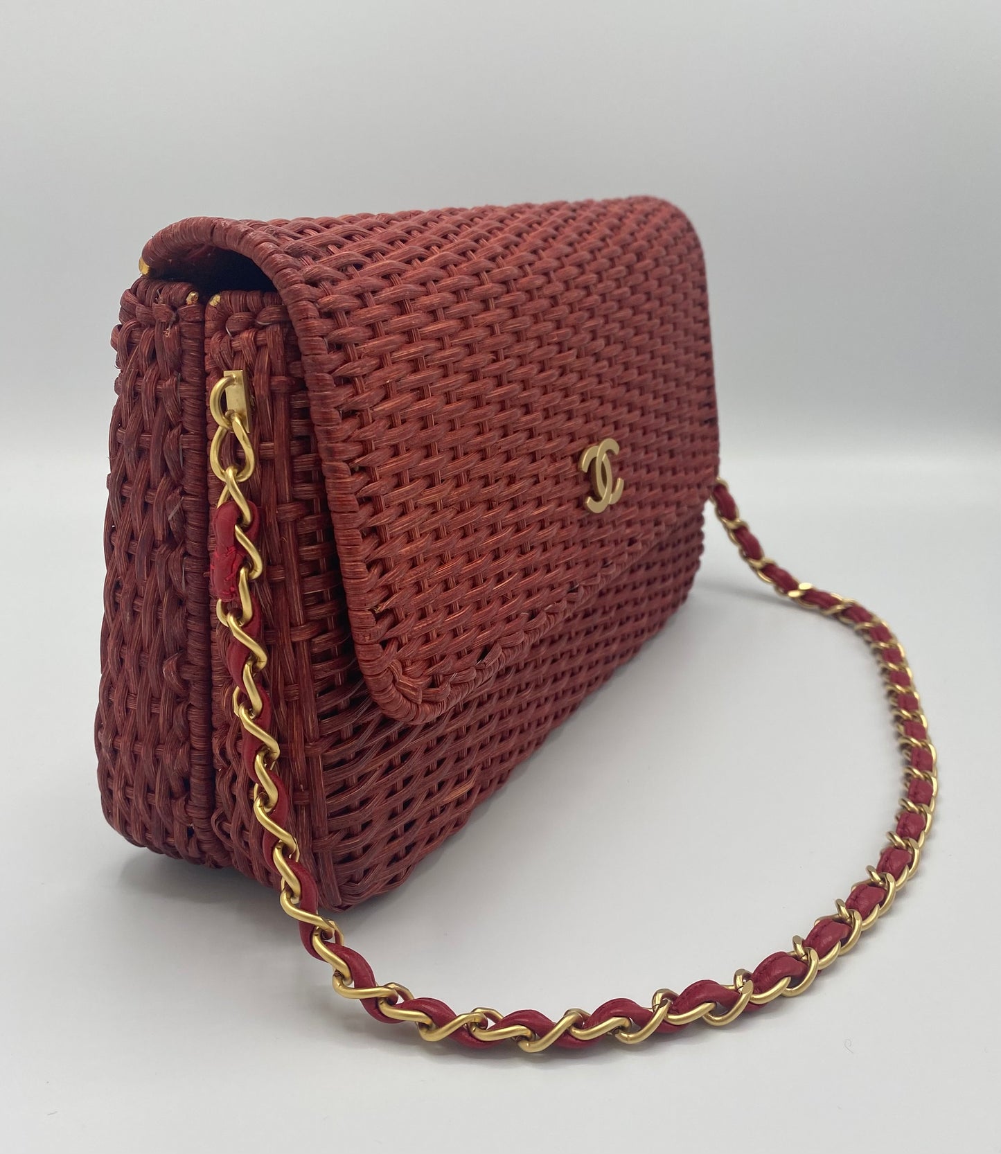 Chanel Extremely Rare 2001 Spring Red Wicker Basket Classic Flap Handbag with Matte Gold Hardware