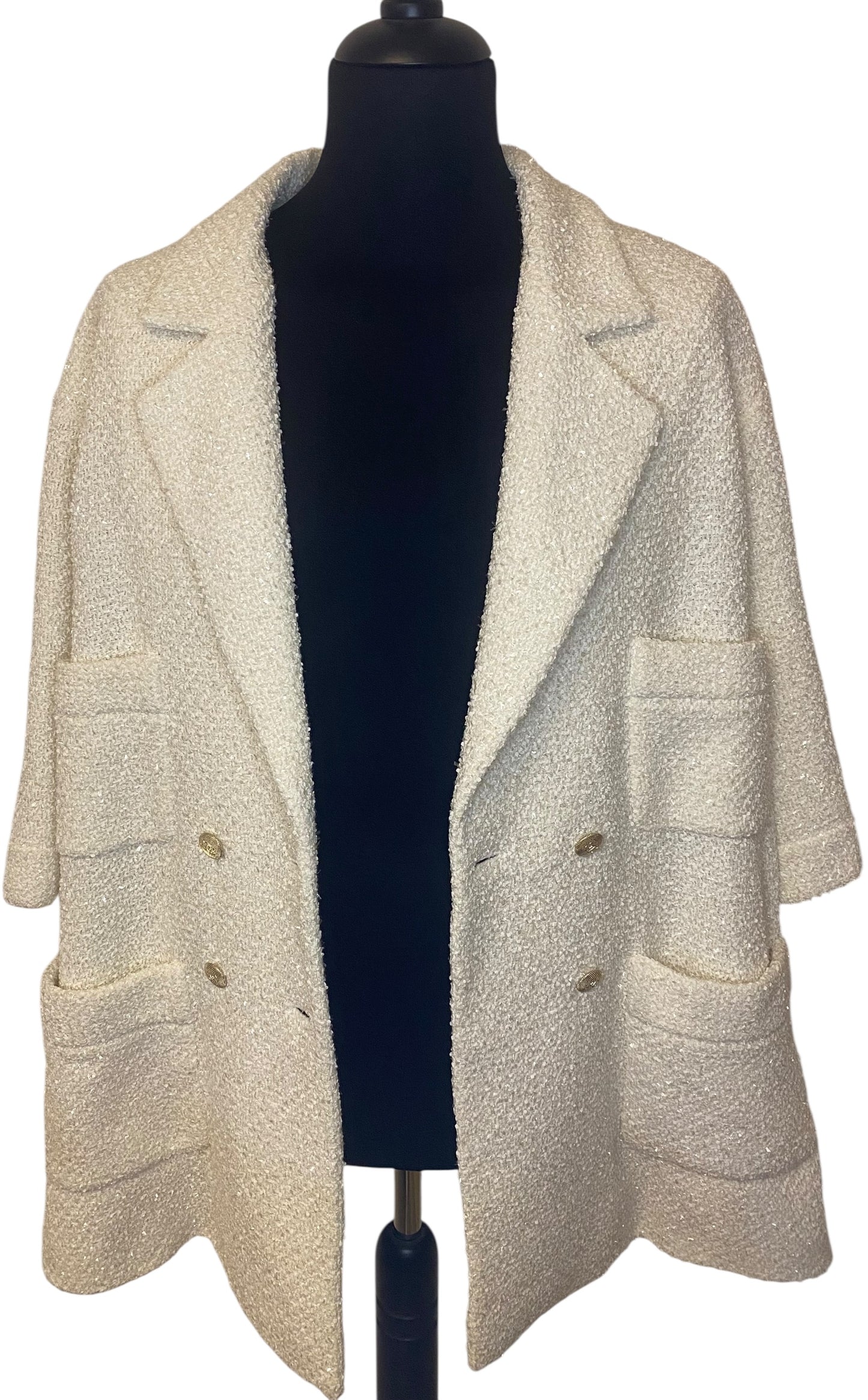Chanel NWT 22S Runway Ecru Tweed Boucle Coat Jacket FR 42