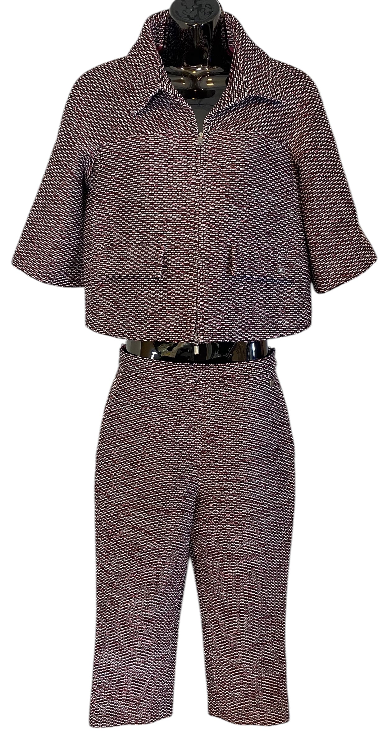 Chanel 19C La Pausa Runway 2 Piece Set Tweed Jacket Matching Capri Pants FR 38