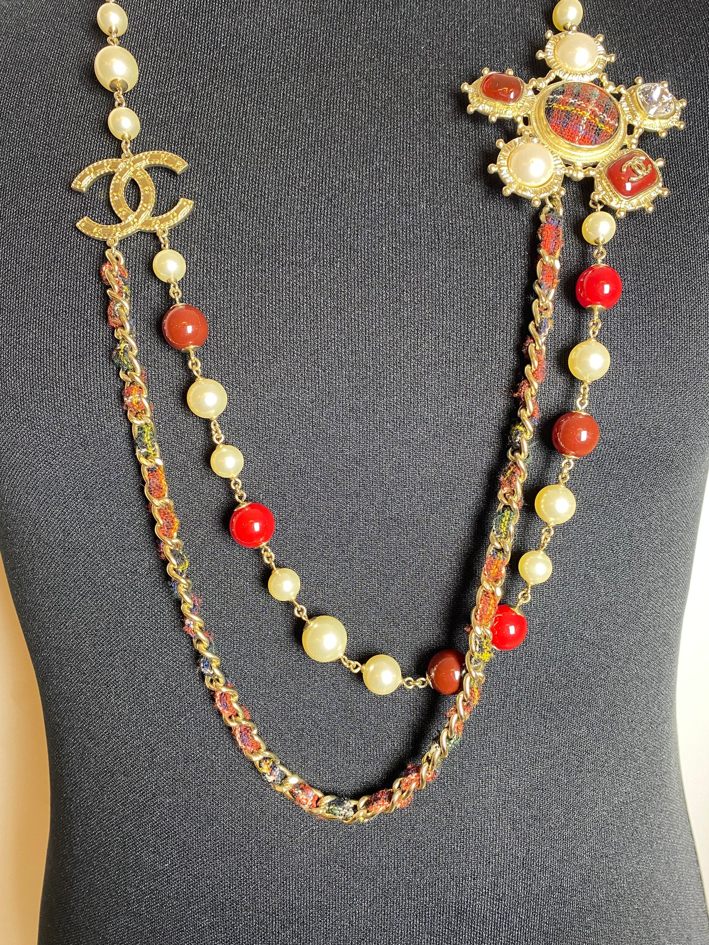 Chanel 13A Paris-Edinburgh Double Strand Red Gold Large CC Tweed Pearl Necklace Belt