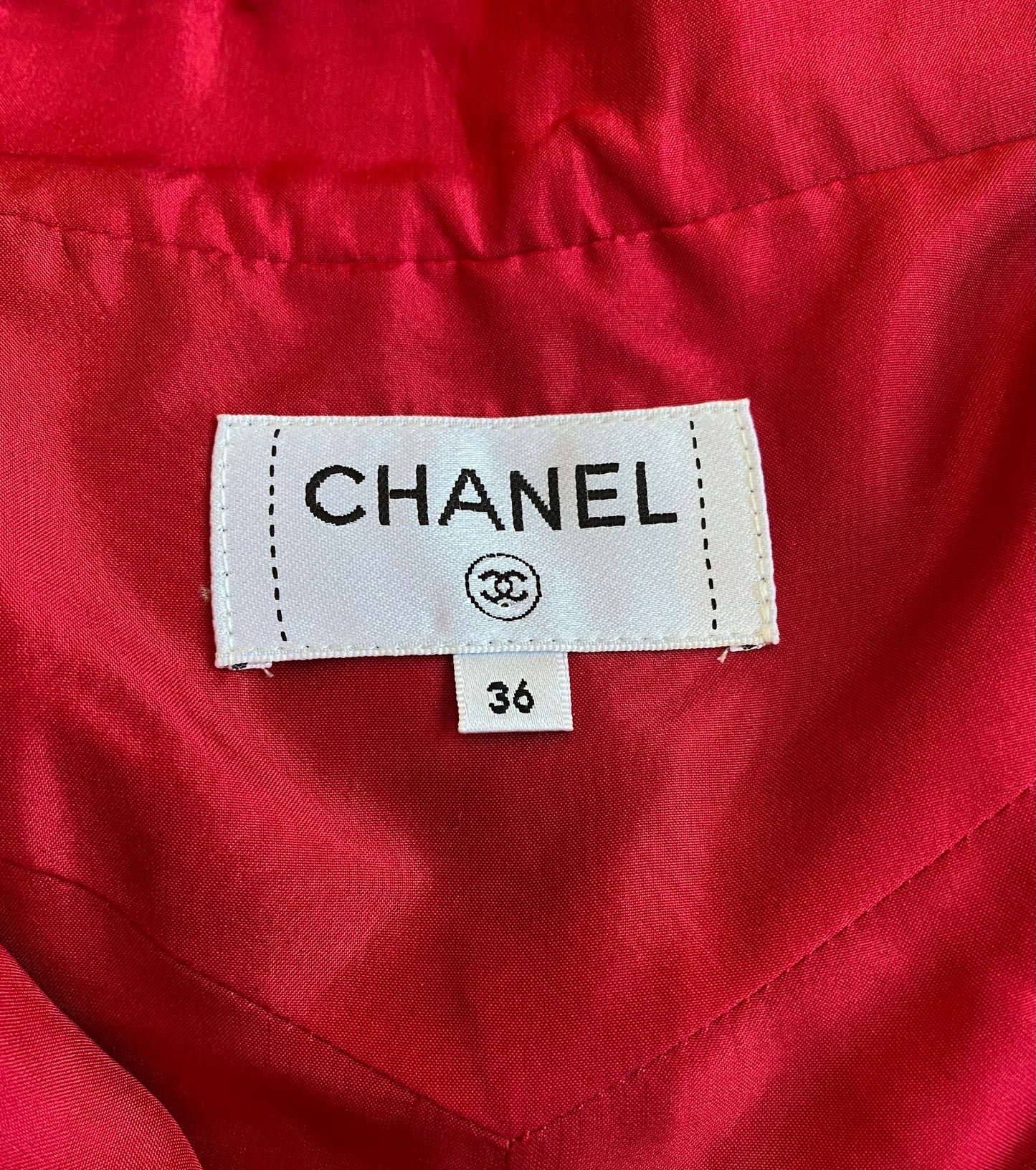 Chanel 19C La Pausa Red Tweed Pearl Shorts FR 36