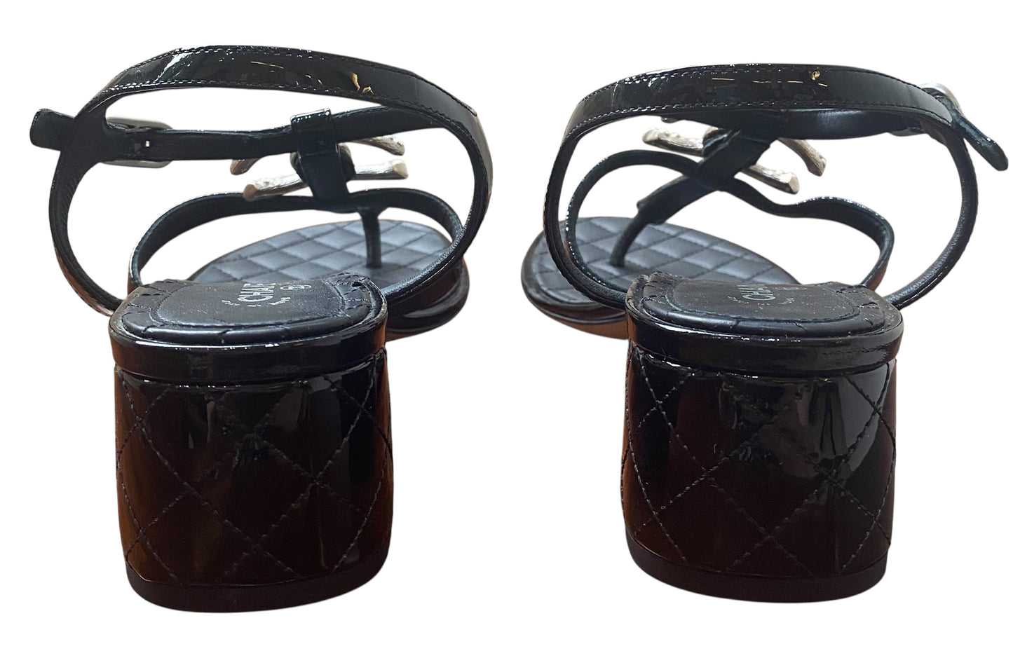 Chanel 2022 Black Patent CC Logo Thong Sandals EU 38.5