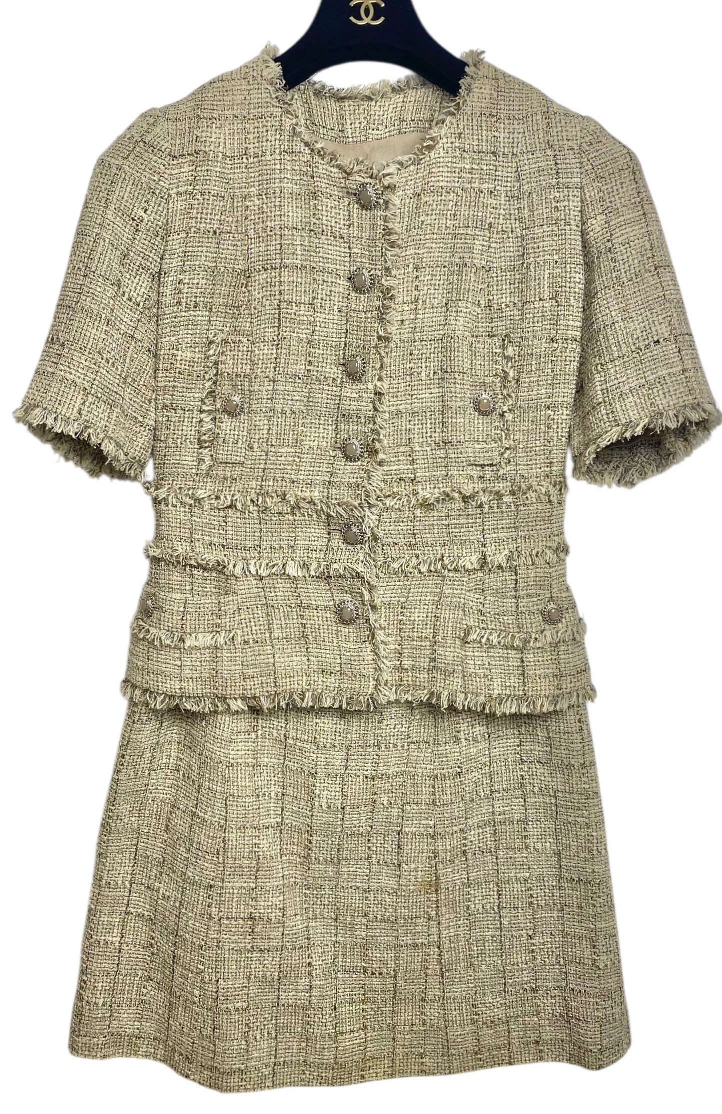 Chanel 10P Fantasy Tweed Beige Metallic Gold Jacket Skirt Suit Set FR 42/44