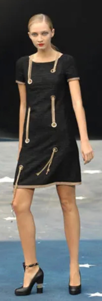 CHANEL 08P RUNWAY BLACK TWEED DRESS GOLD CC LOGO CHAINS FR 50