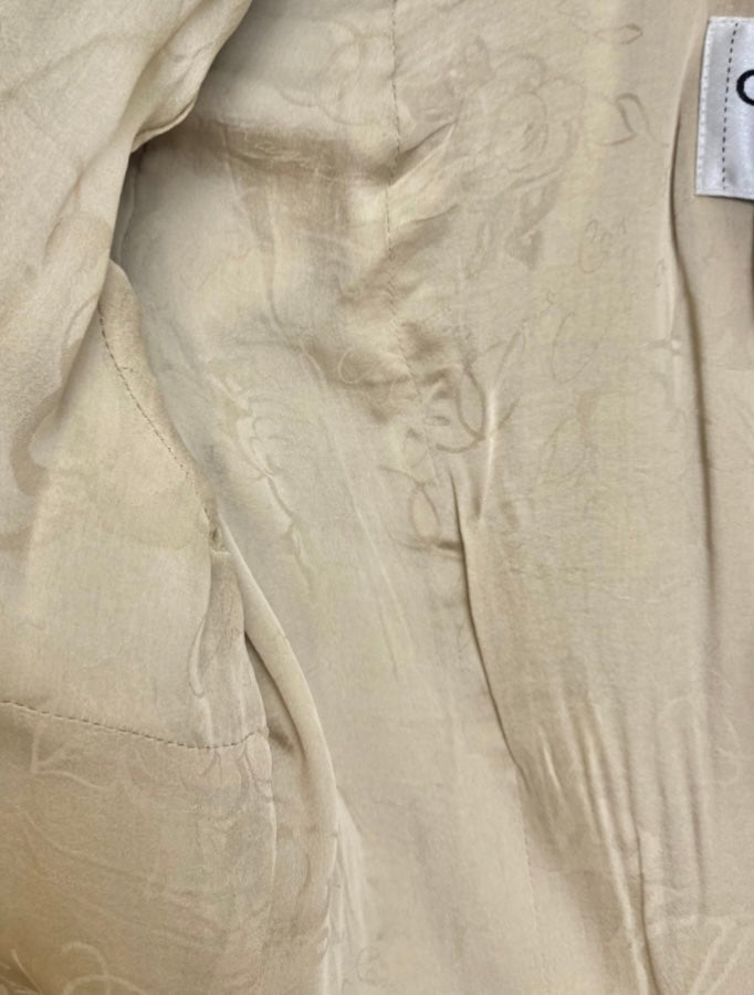 Chanel 10P Fantasy Tweed Beige Metallic Gold Jacket Skirt Suit Set FR 42/44