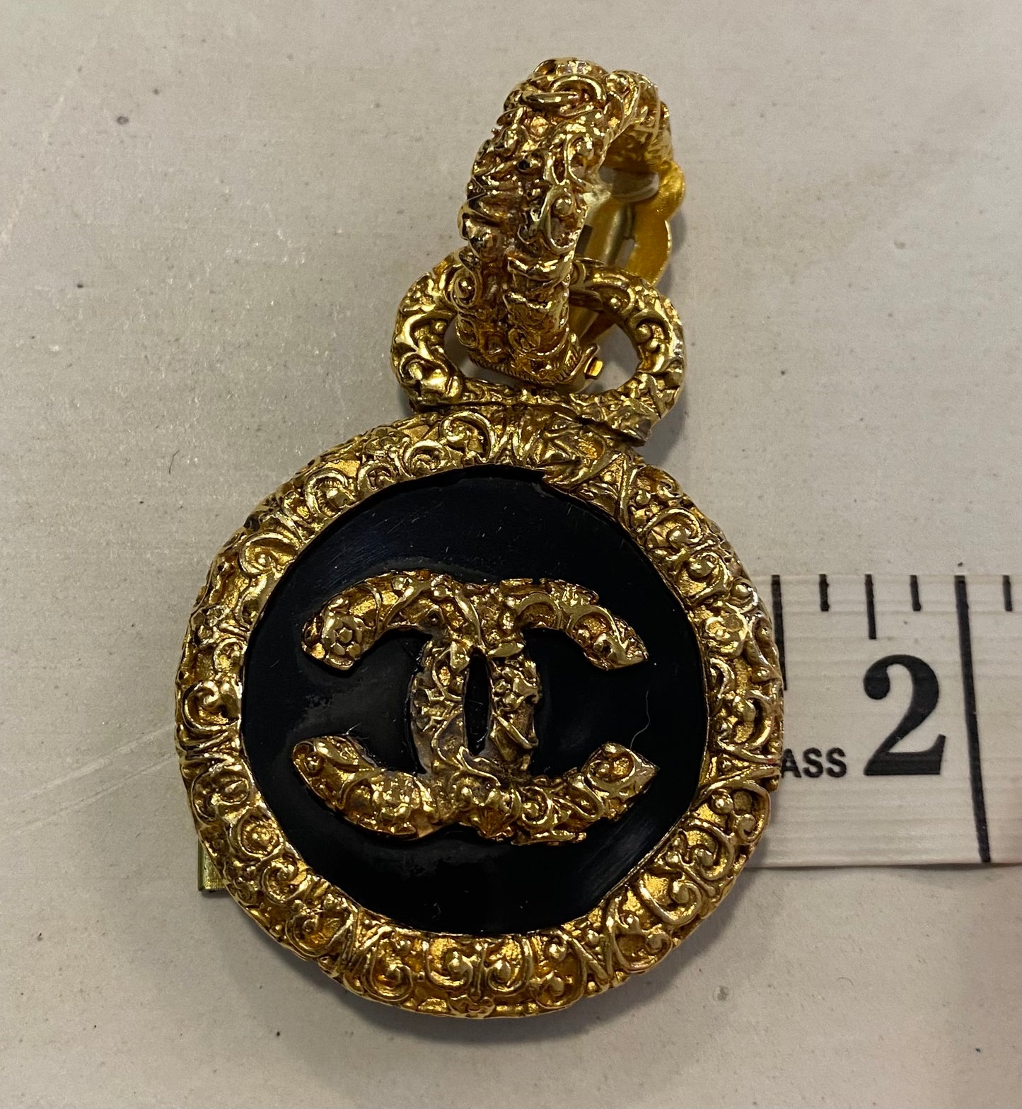 Chanel 93A Large Gold Metal Black Onyx Button Medallion Florentine Drop Dangle Clip-On Earrings