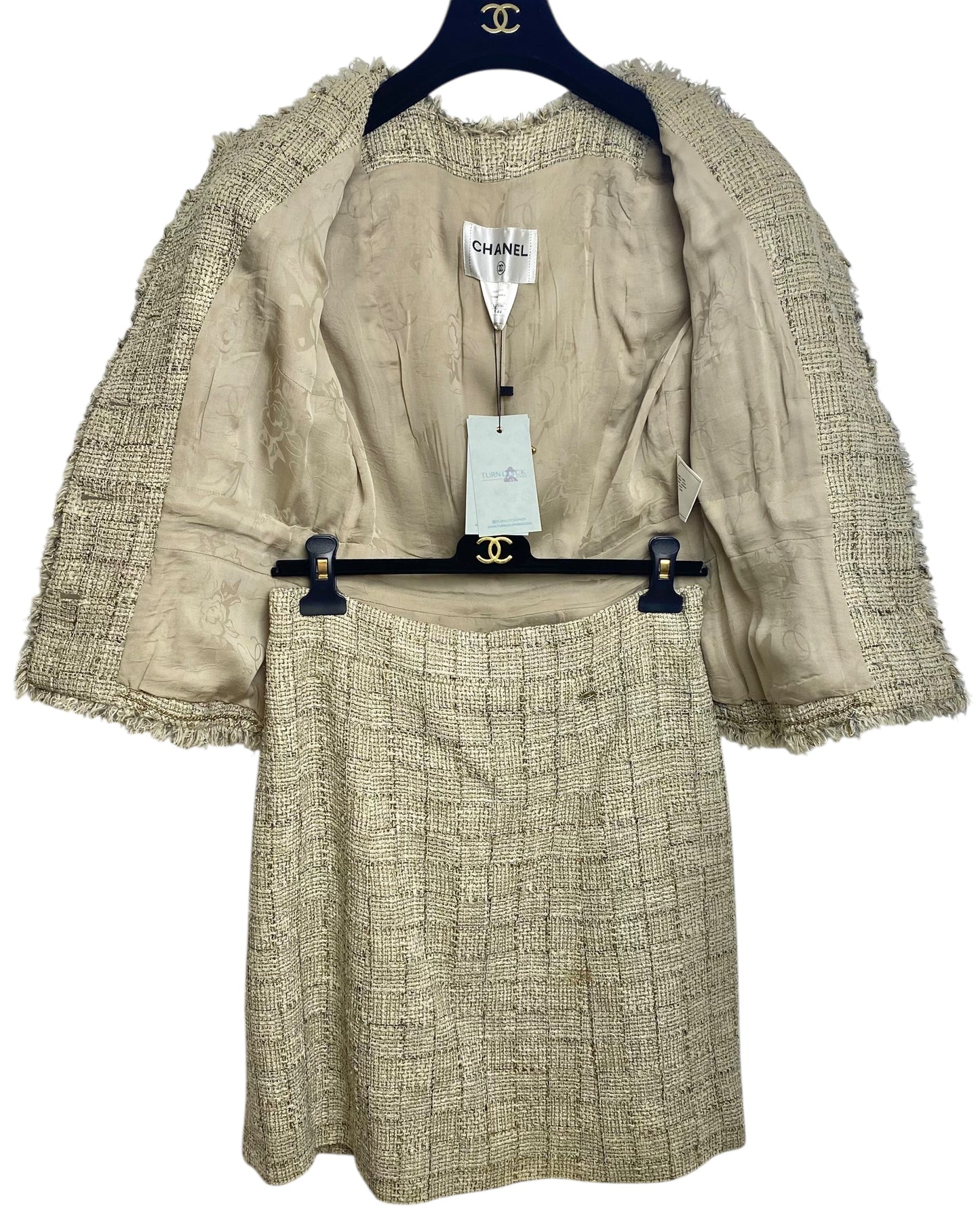 Chanel 10P Fantasy Tweed Beige Metallic Gold Jacket Skirt Suit Set FR 42/44