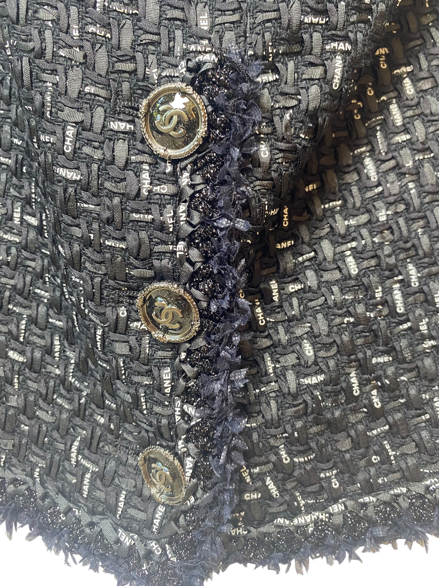 Rare Chanel 13C Paris Versailles Classic Black & White Signature Ribbon Tweed Skirt FR 44