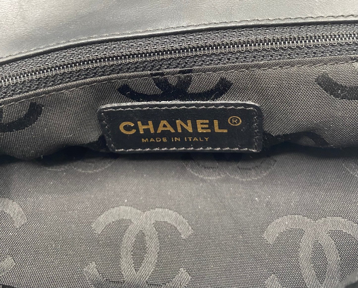 Vintage Chanel Medium Dark Navy Straw Raffia Shoulder Bag GHW