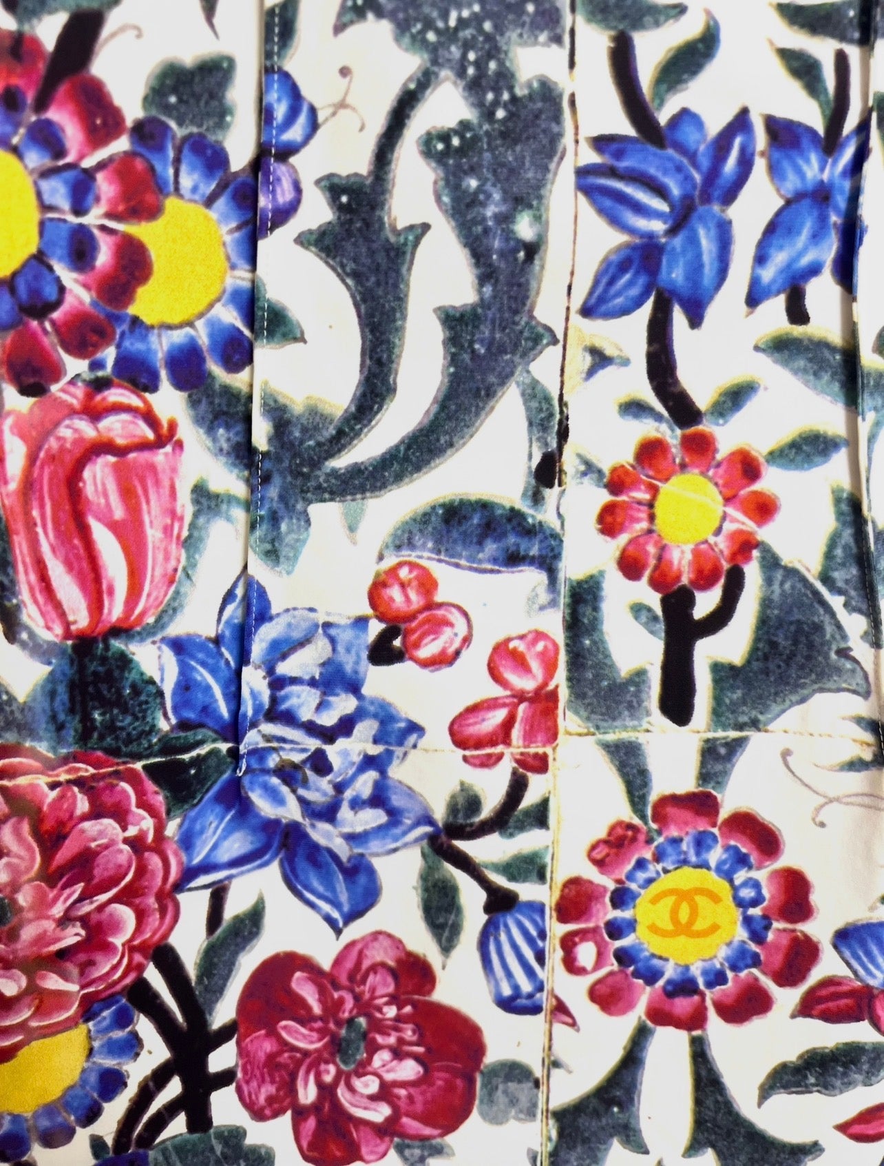 Chanel 15C Dubai CC Logo Kaleidoscopic Shirt Blouse FR 40
