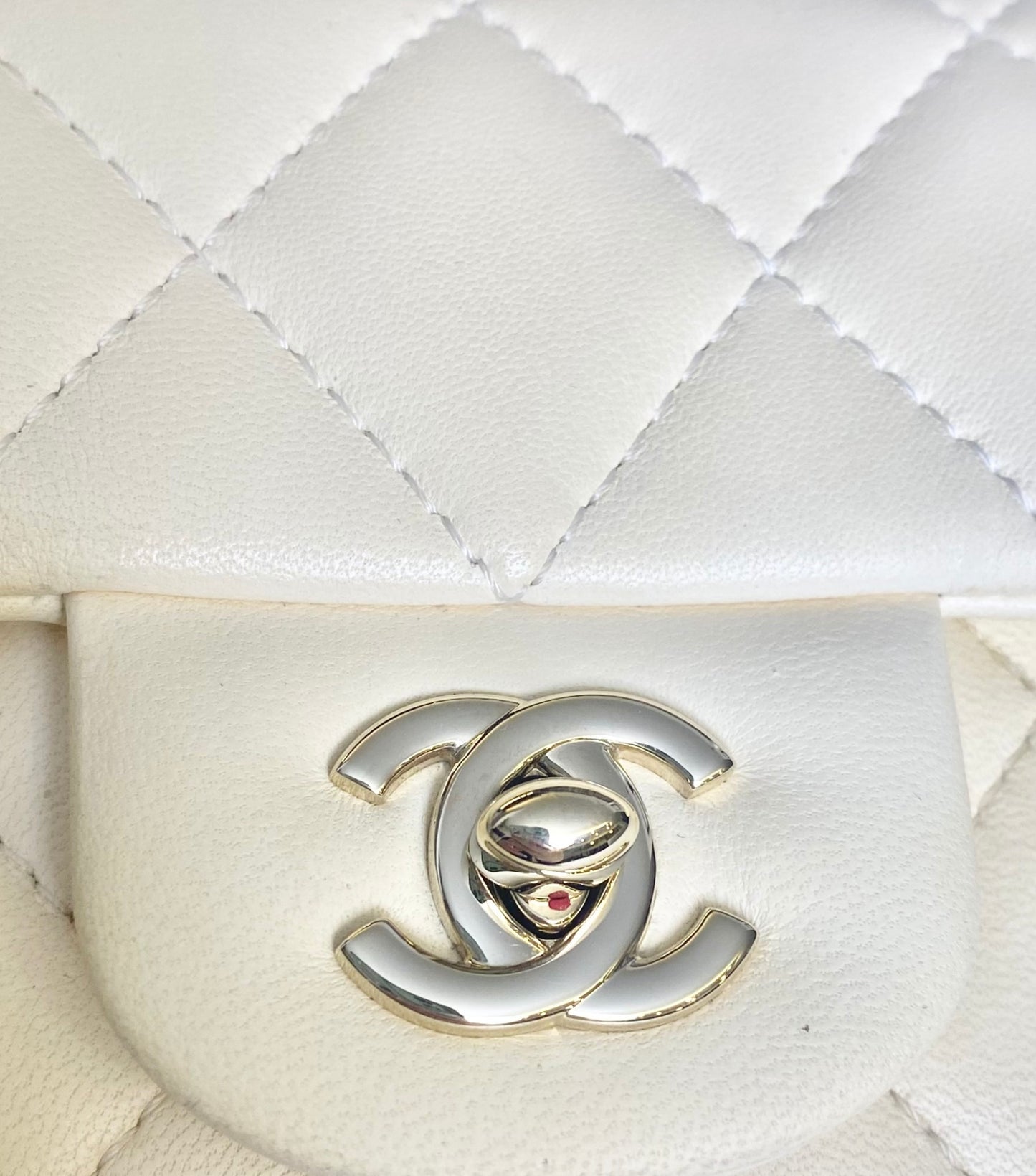 Chanel 2019 My Precious Pearls Quilted Leather Mini Waist Belt Bag