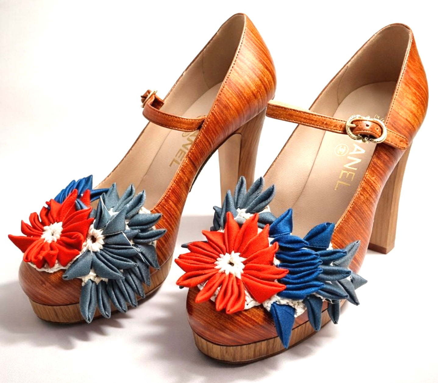 CHANEL 10P RUNWAY FLORAL PLATFORM MARYJANE WOODEN HEELS EU 39