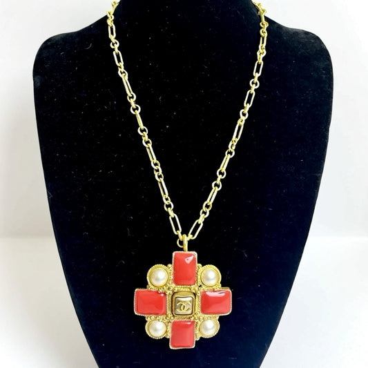 Chanel 13S XL CC Medallion Pendant Pink Coral Gripoix Pearl Gold Statement Necklace