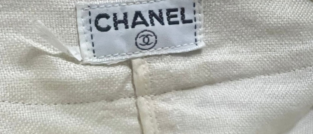 Chanel Vintage 1980s 18 Button Cream Linen Patch Pocket Jacket FR 40/42