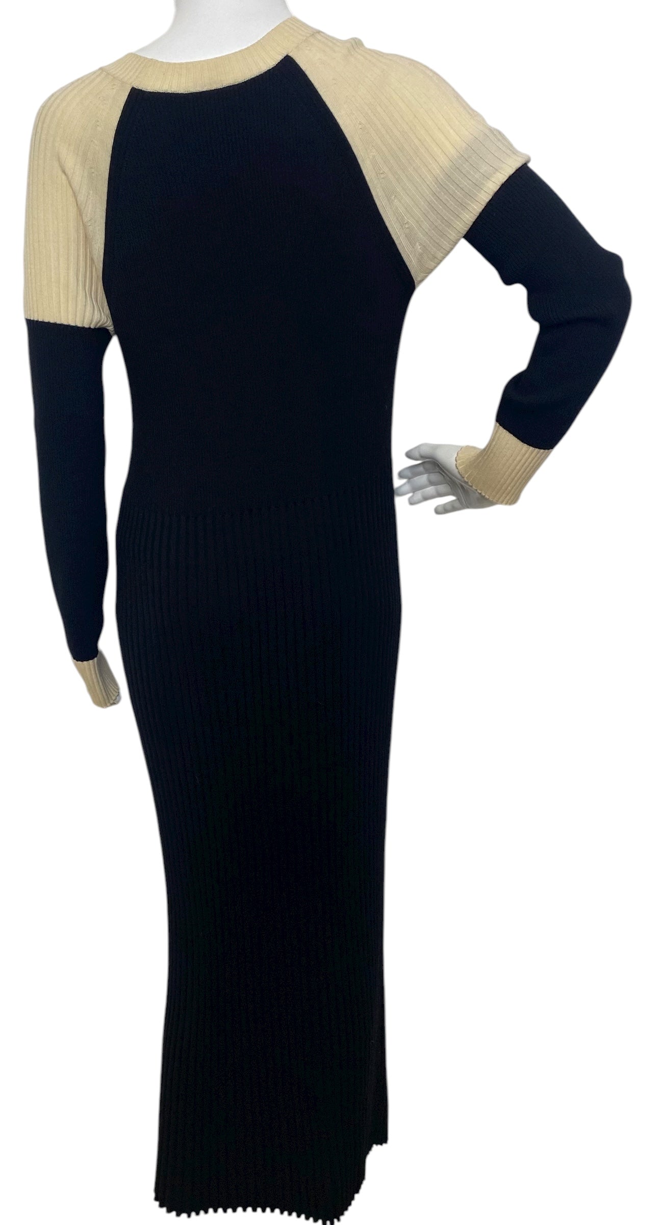 CHANEL 2019 MAXI BLACK CREAM RIBBED WOOL KNIT DRESS FR 44