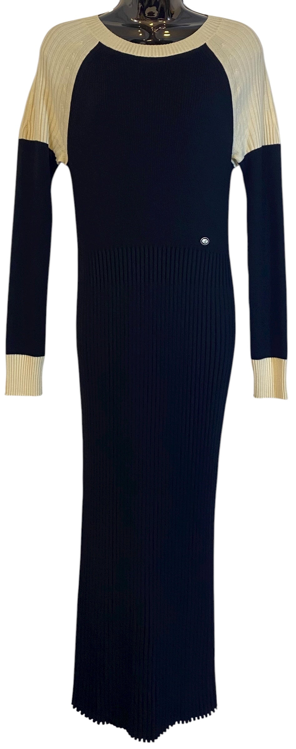 CHANEL 2019 MAXI BLACK CREAM RIBBED WOOL KNIT DRESS FR 44