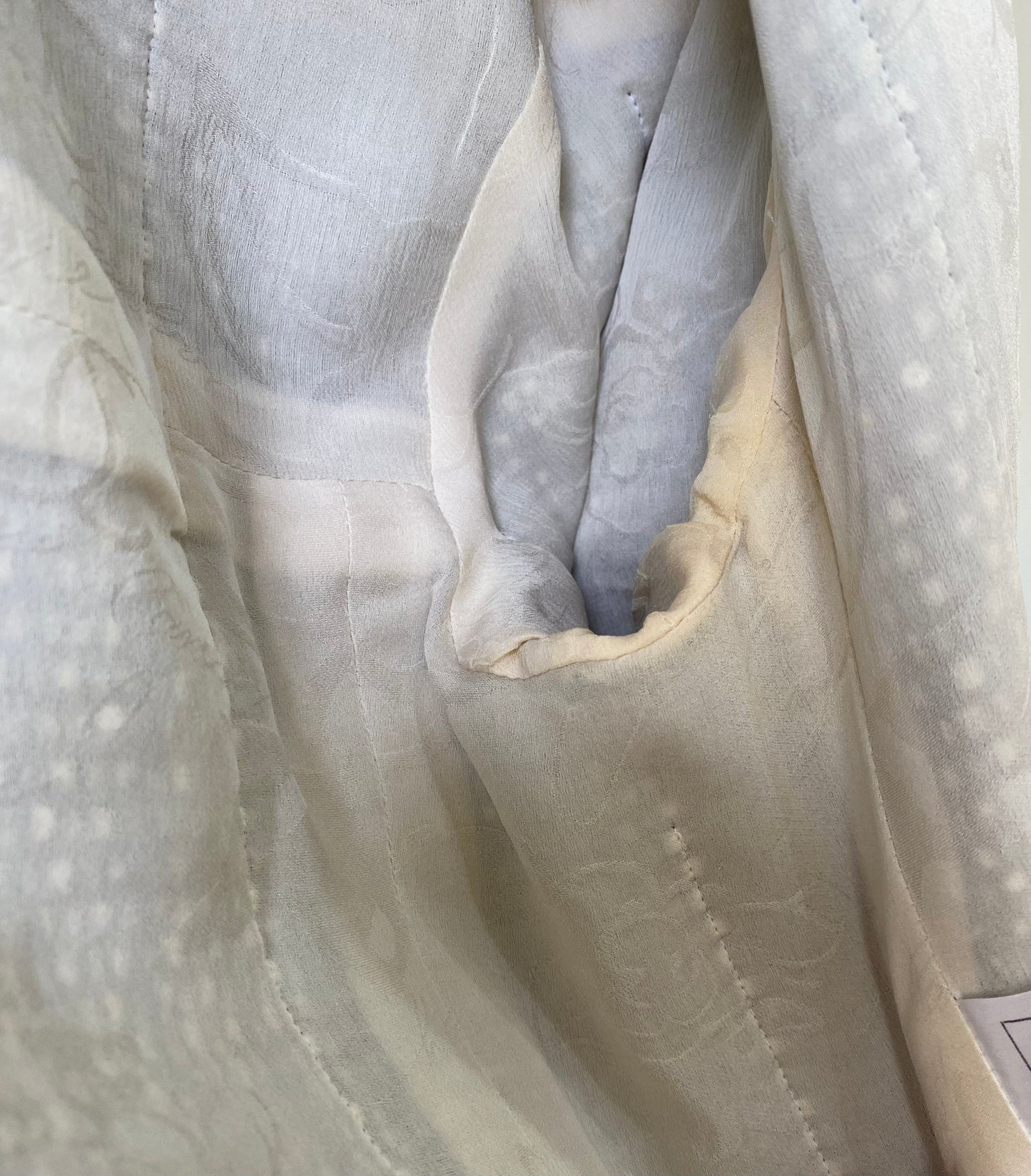 CHANEL 14C Shanghai BLACK AND WHITE TWEED JACKET FR 38