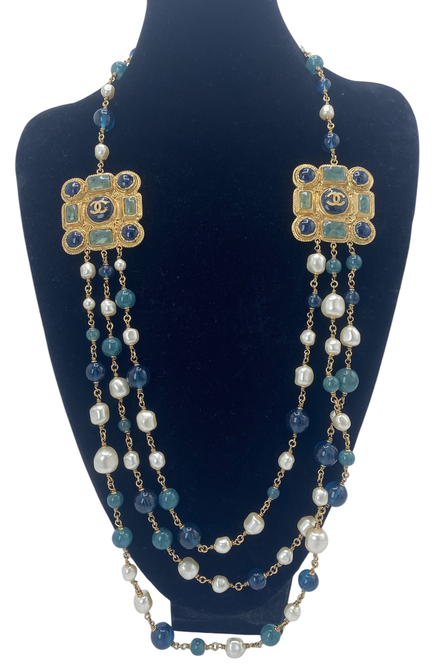 Chanel 11A Paris-Byzance 3 Strand Pearl Medallion Gold Green Blue Necklace/Belt