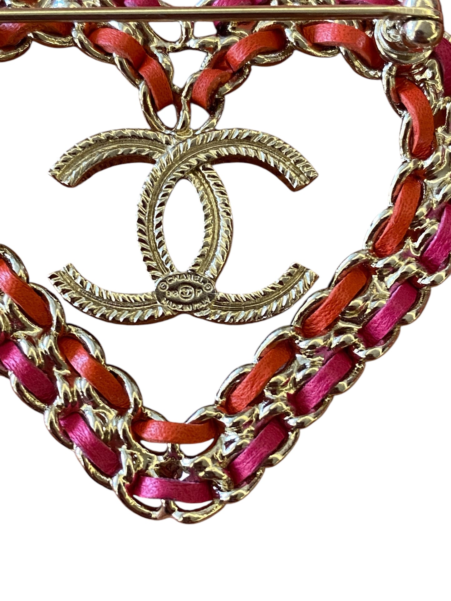 Chanel 2018 CC Heart Lambskin Chain Brooch