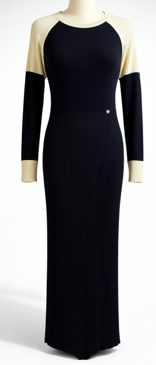 CHANEL 2019 MAXI BLACK CREAM WOOL SWEATER DRESS FR 44