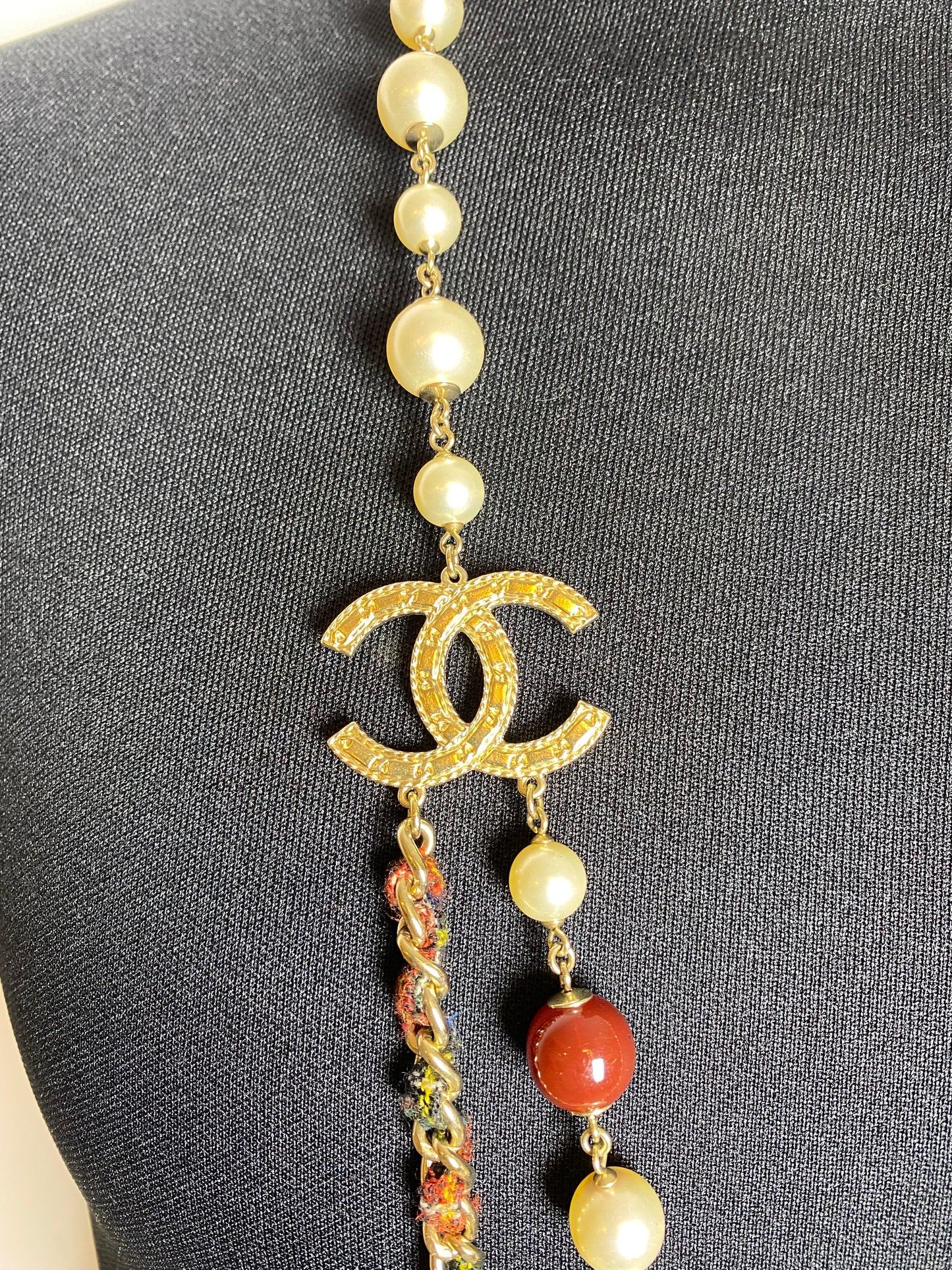 Chanel 13A Paris-Edinburgh Double Strand Red Gold Large CC Tweed Pearl Necklace Belt