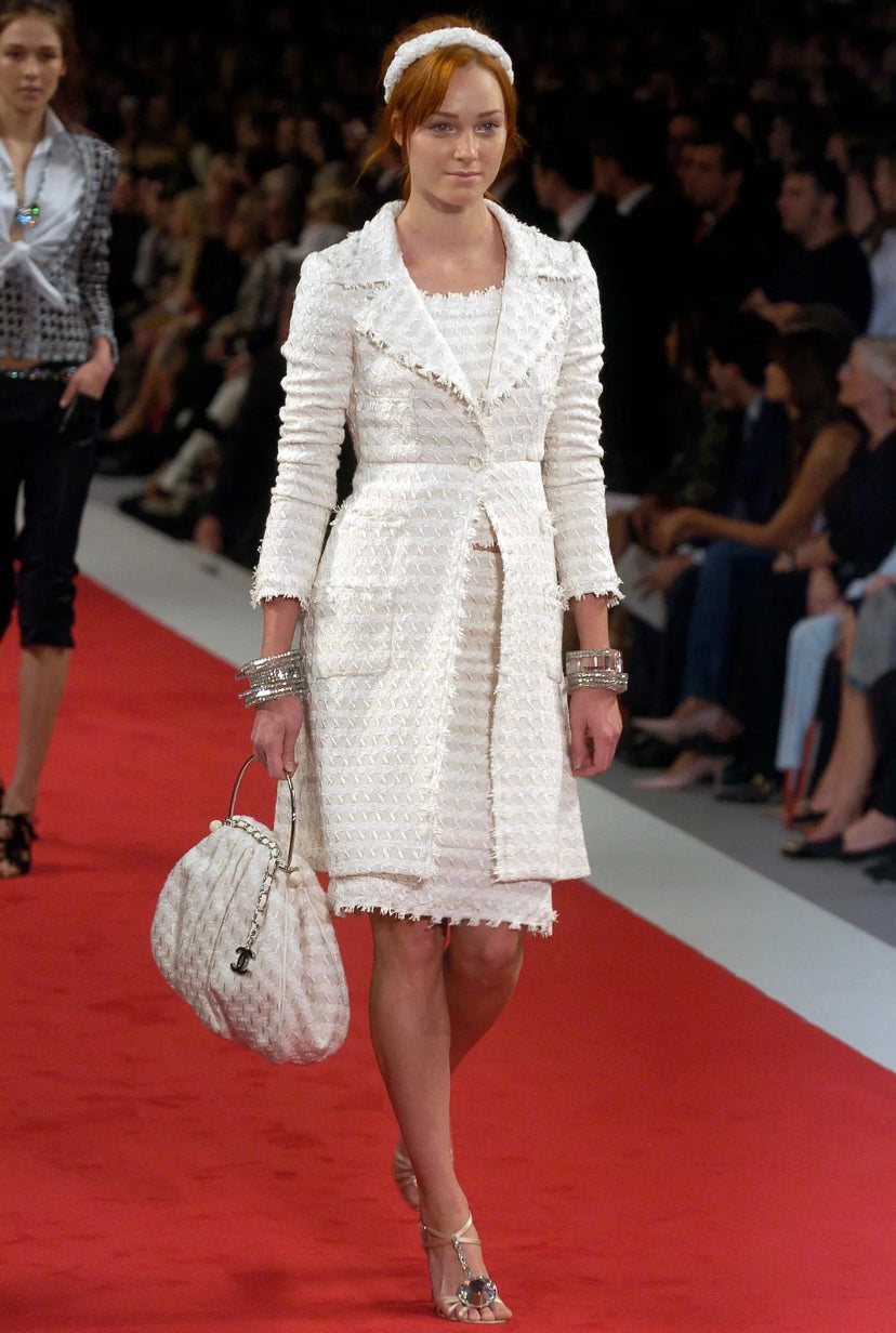 Rare Chanel 05P Runway Navy Blue Beige Tweed Top Handle Basket Bag