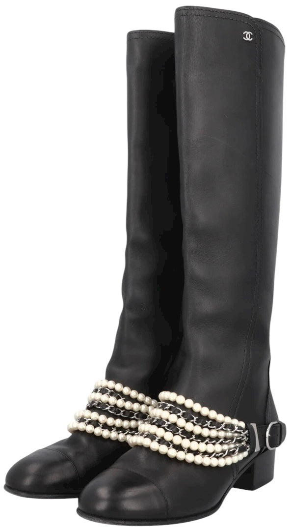 CHANEL 18A HAMBURG BLACK LEATHER PEARL CHAIN RIDING KNEE HIGH BOOTS EU 41