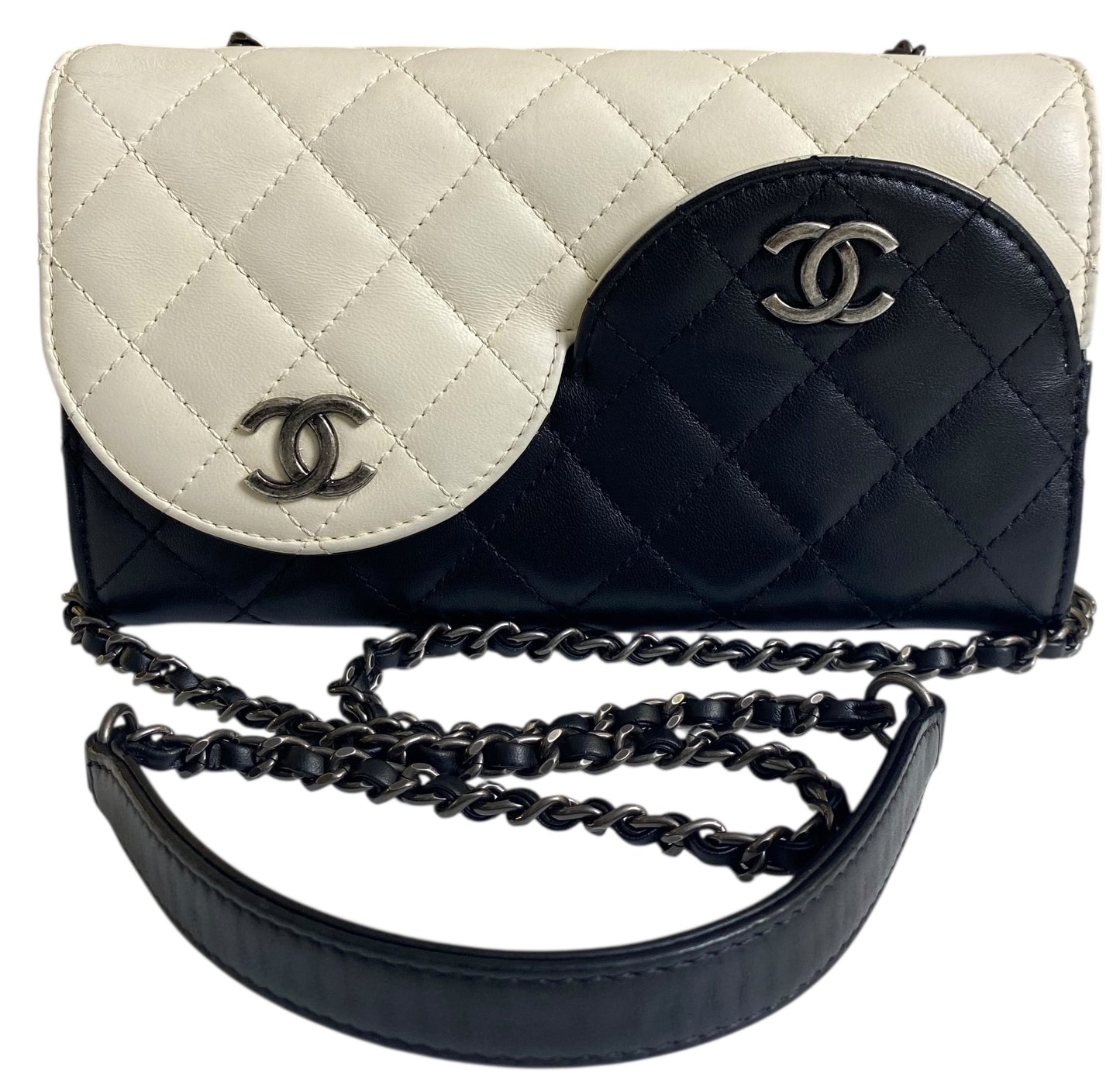 Rare Chanel 16C Paris-Seoul Small Yin Yang Flap Bag