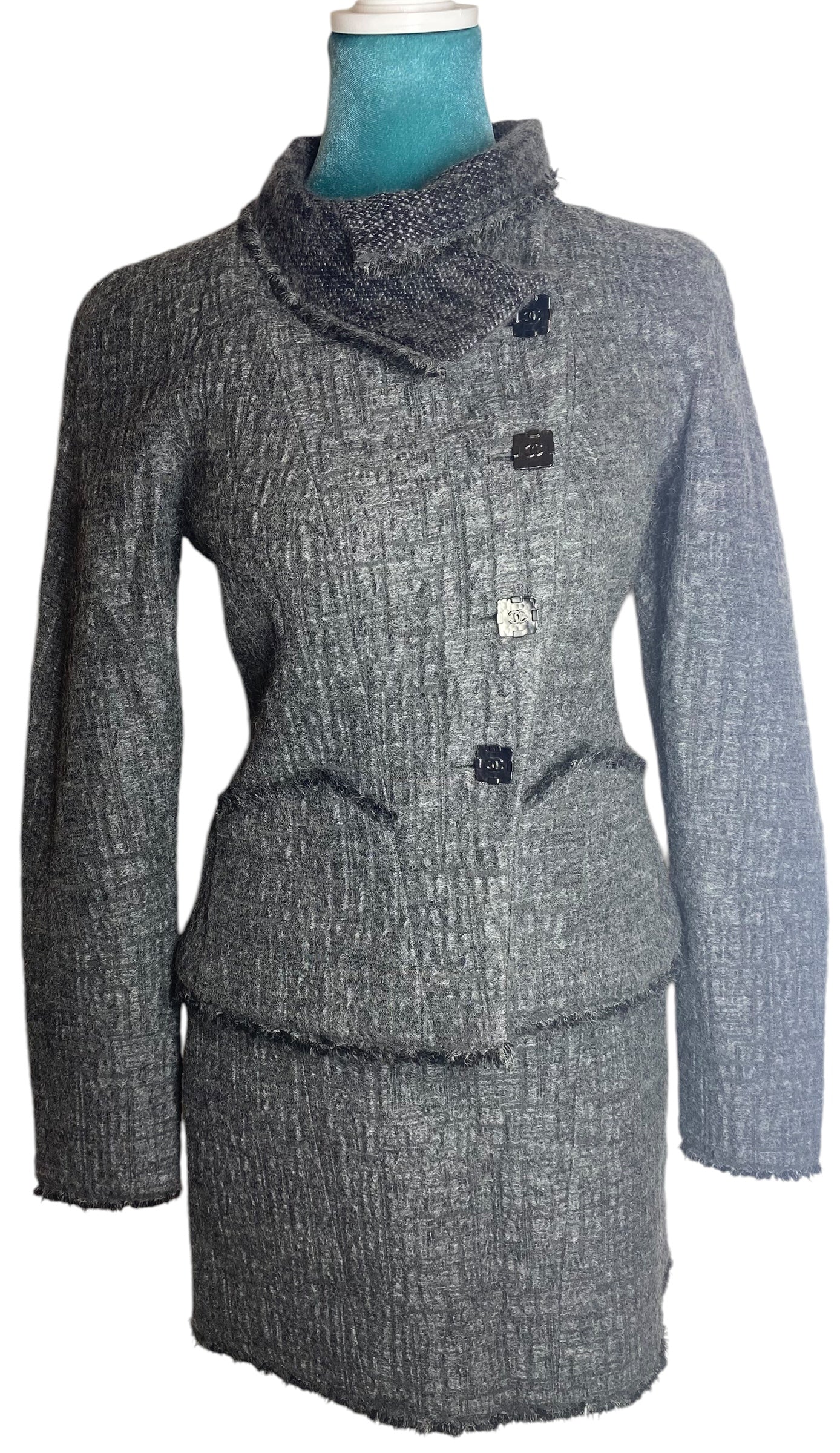 Chanel 11A Textured Gray Asymmetrical Wool Jacket Matching Skirt Suit FR 38
