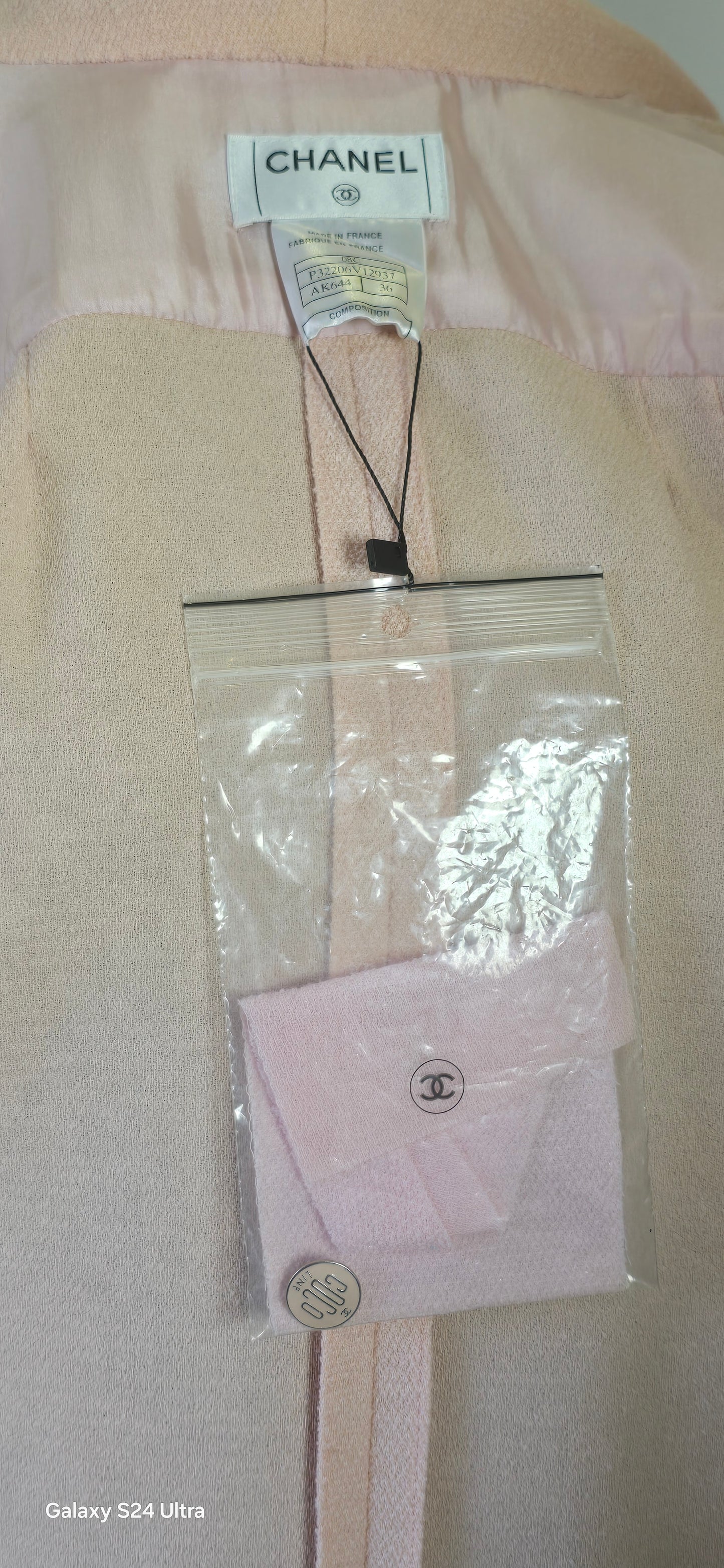 Chanel 2008 Runway Coco Line Pink Wool Boucle Short Sleeve Top Blouse Jacket FR 36