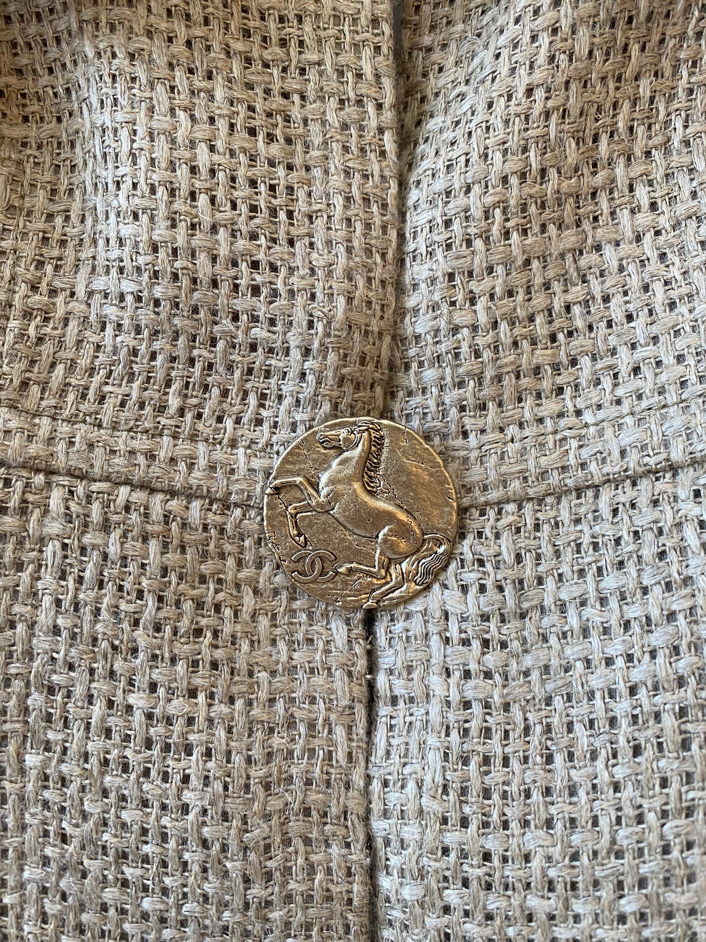 Chanel 18C Paris Greece Beige Horse Motif Button Raffia Linen Jacket FR 38