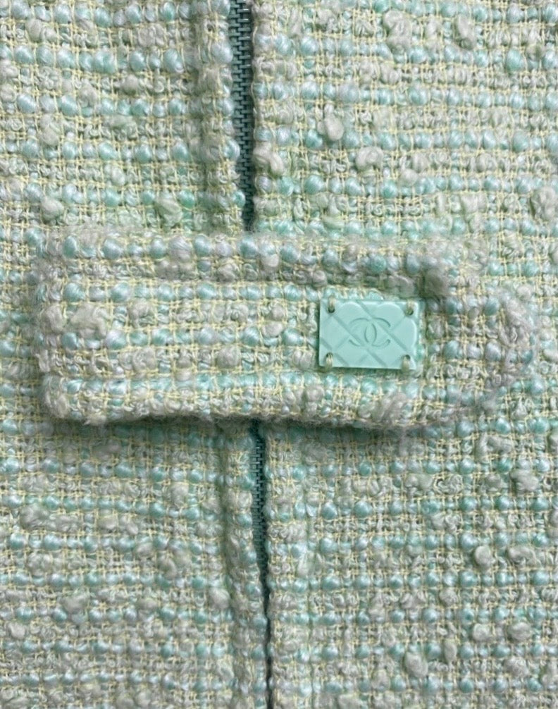 Chanel 04C Mint Green Tweed Boucle Zippered Appliqués Jacket FR 42
