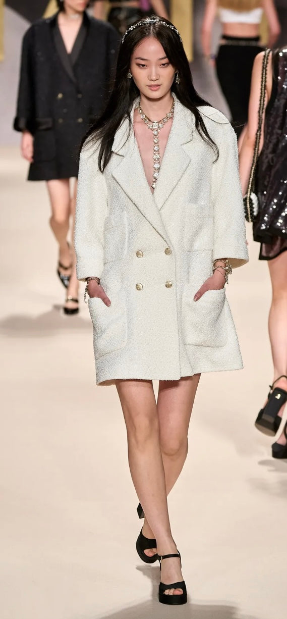 NWT Chanel 22S Runway Ecru Tweed Iridescent Boucle Coat Dress Jacket FR 42