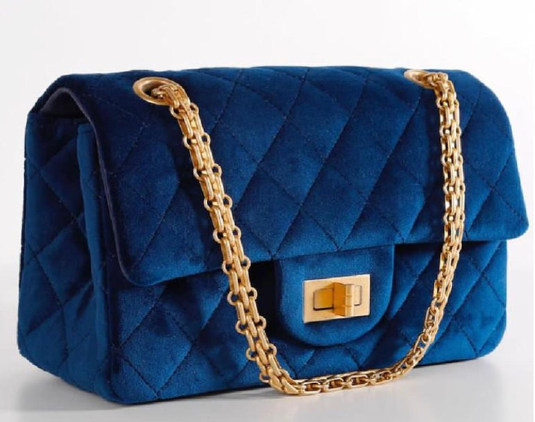 Chanel 19A Paris-Egypt MINI BLUE VELVET QUILTED 2.55 Reissue 224 flap bag Navy blue Gold hardware