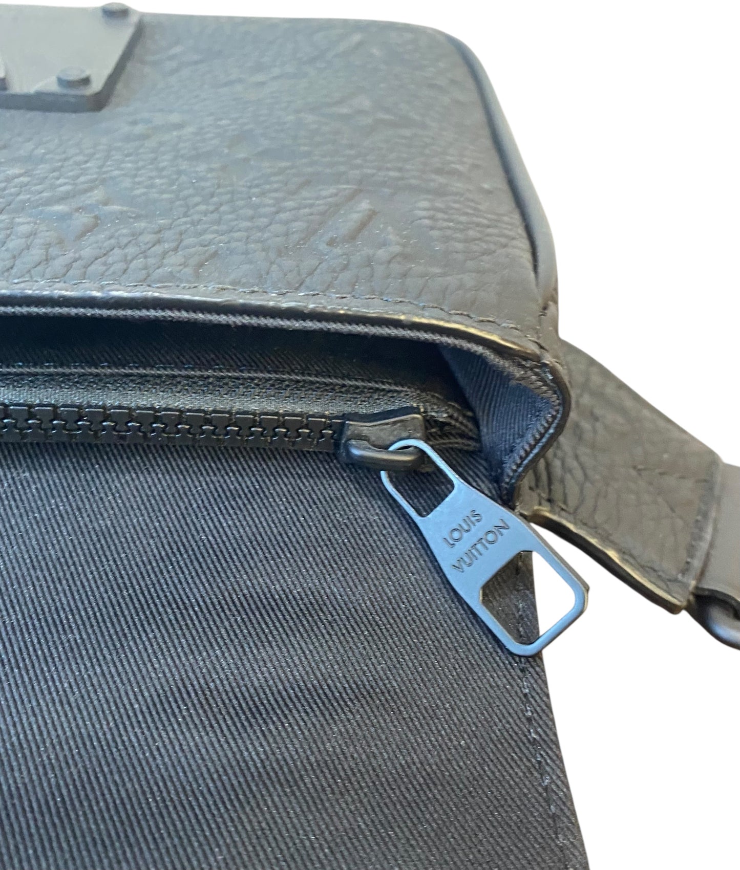 Louis Vuitton Matte Black Taurillon Monogram S Lock Sling Crossbody Waist Bag